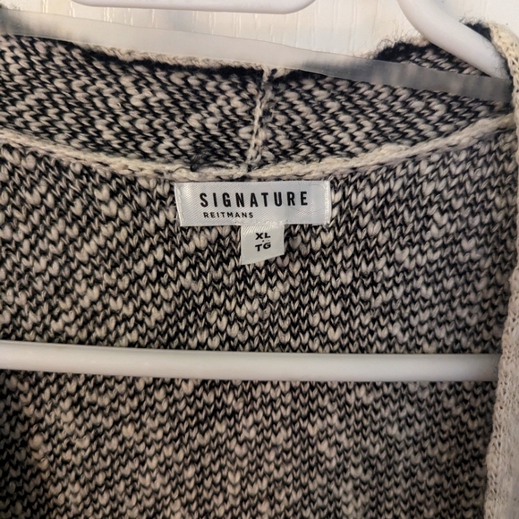 Long sweater - Picture 2 of 2